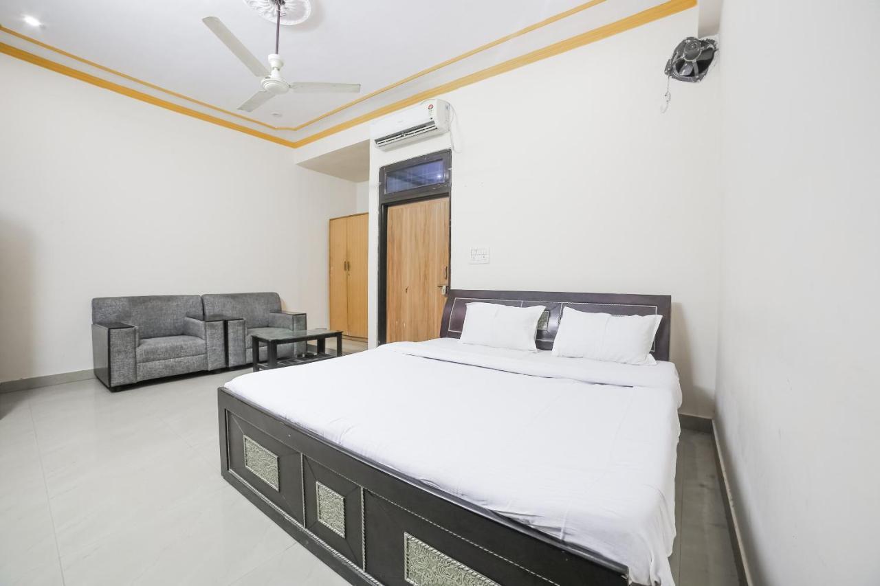 Spot On 38085 Hotel Amer Palace ชัยปุระ ภายนอก รูปภาพ