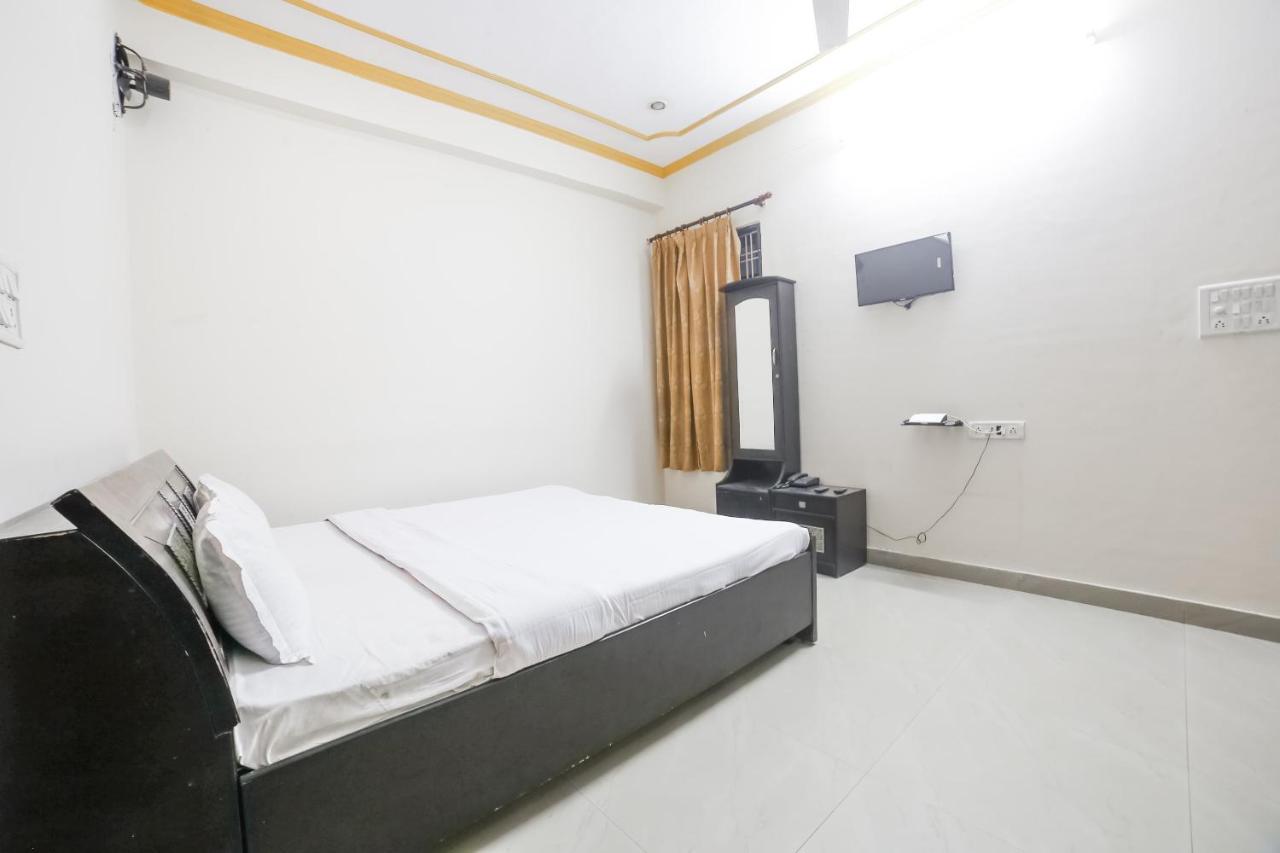 Spot On 38085 Hotel Amer Palace ชัยปุระ ภายนอก รูปภาพ