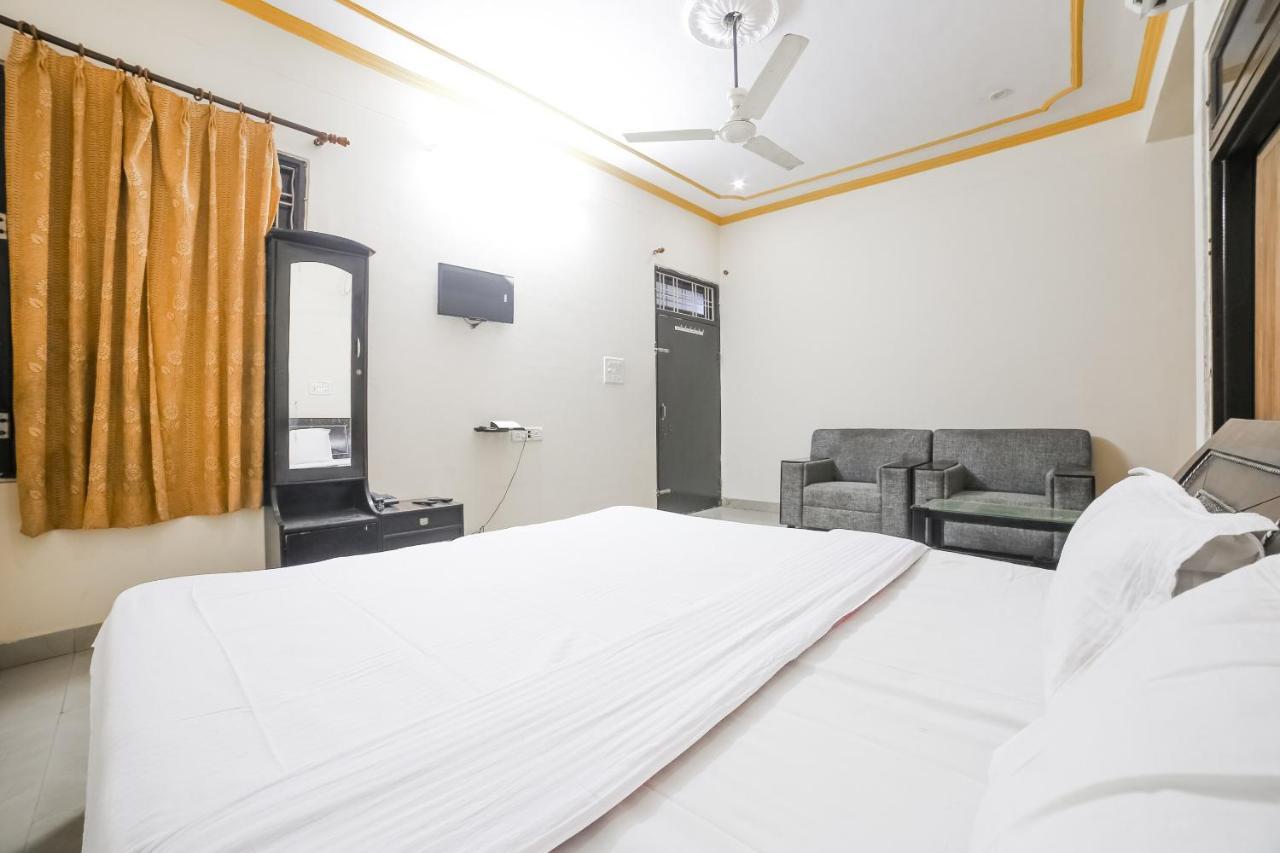 Spot On 38085 Hotel Amer Palace ชัยปุระ ภายนอก รูปภาพ